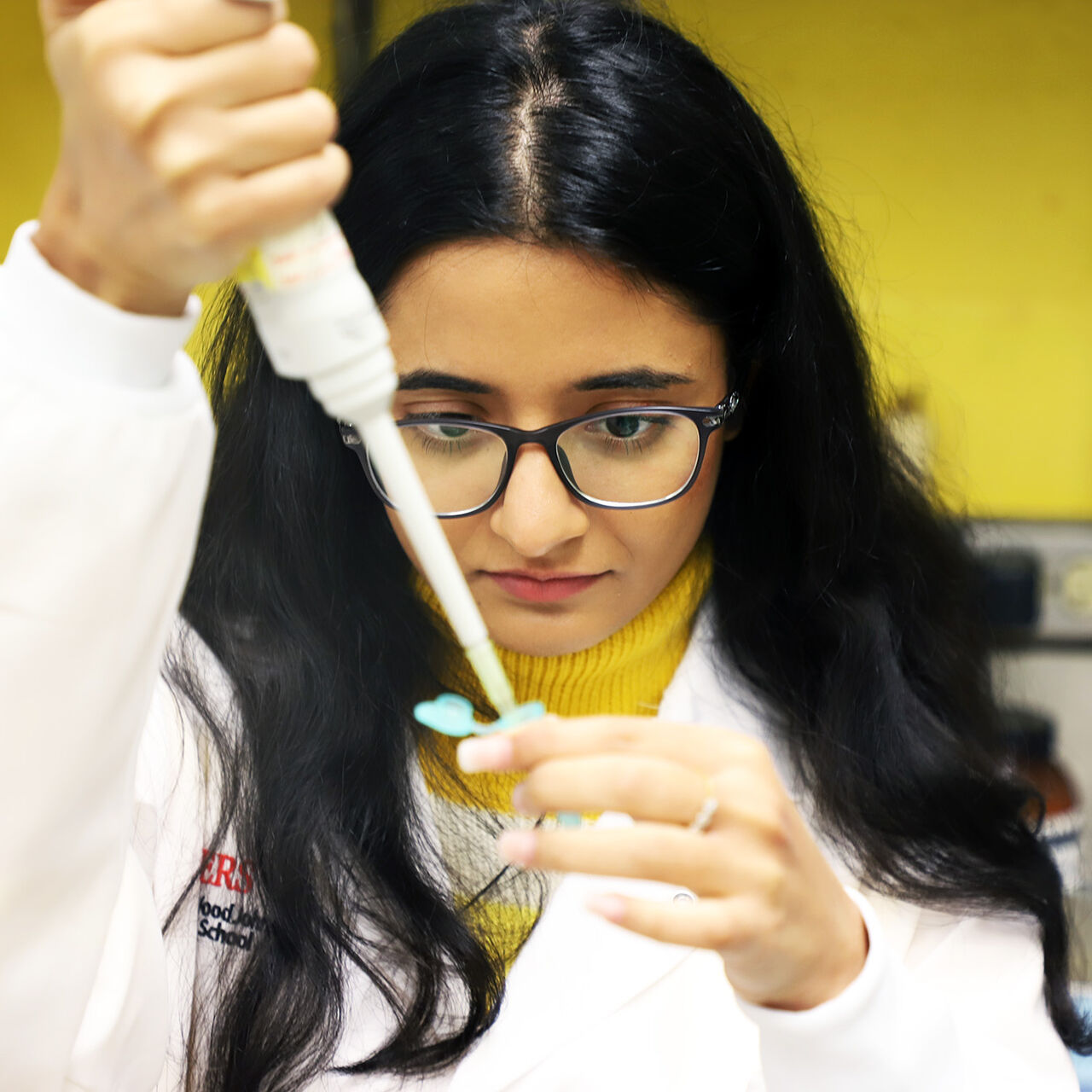 Student working in lab image number 0