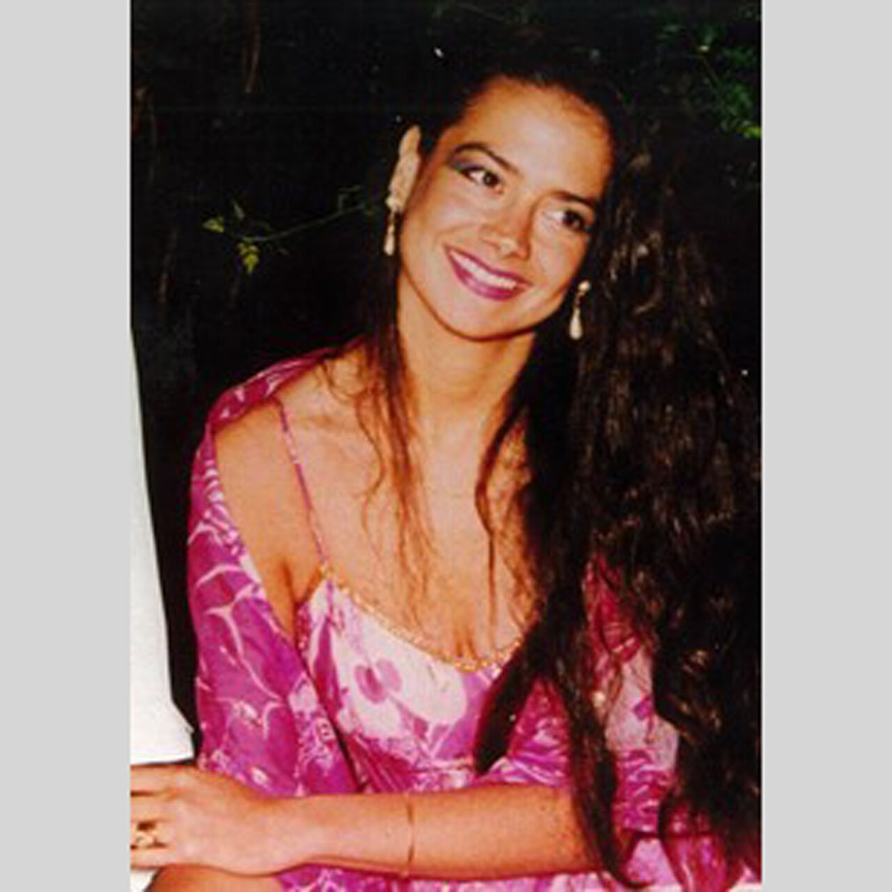 Sandra Fedeli Study Abroad Scholarship  image number 0