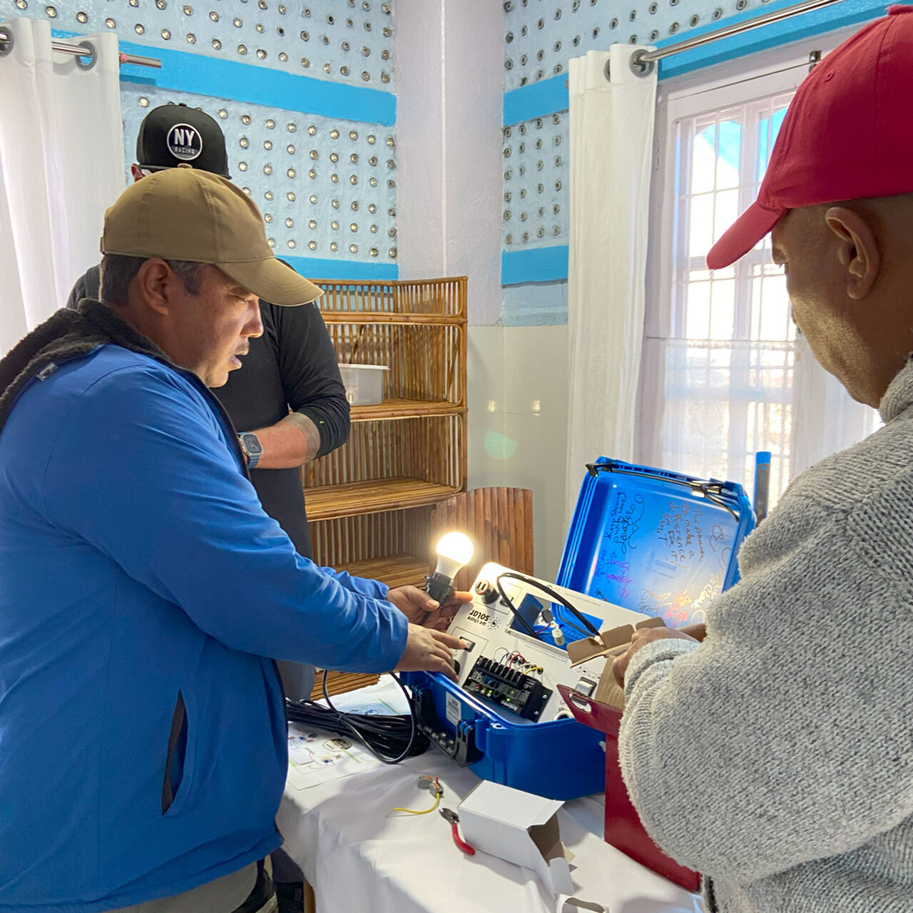 OGIEL Solar Suitcase Fund  image number 0