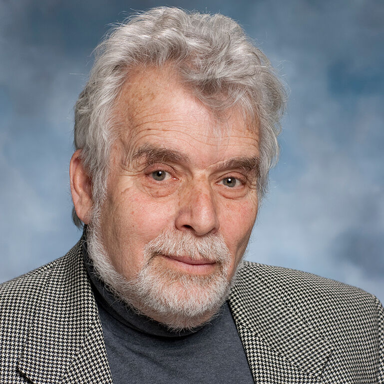 Photo of Dr. Michael Lewis